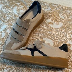 Veronica Beard Reagan Beige and Navy Velcro Sneakers